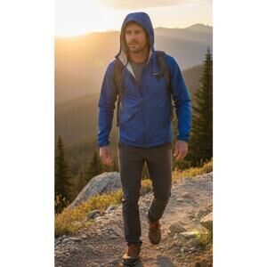 Patagonia Men's Royal Blue Hooded Windbreaker Jacket Size M Full Zip